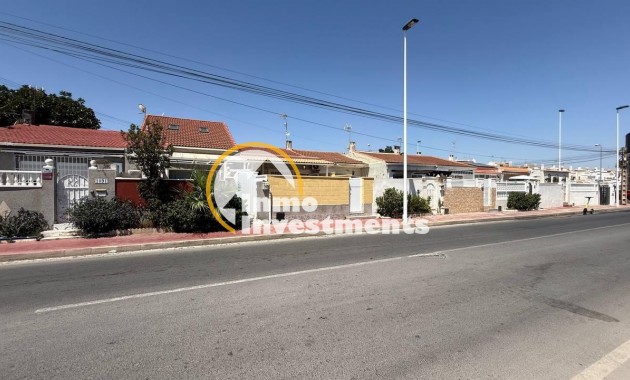 Resale - Bungalow - Torrevieja