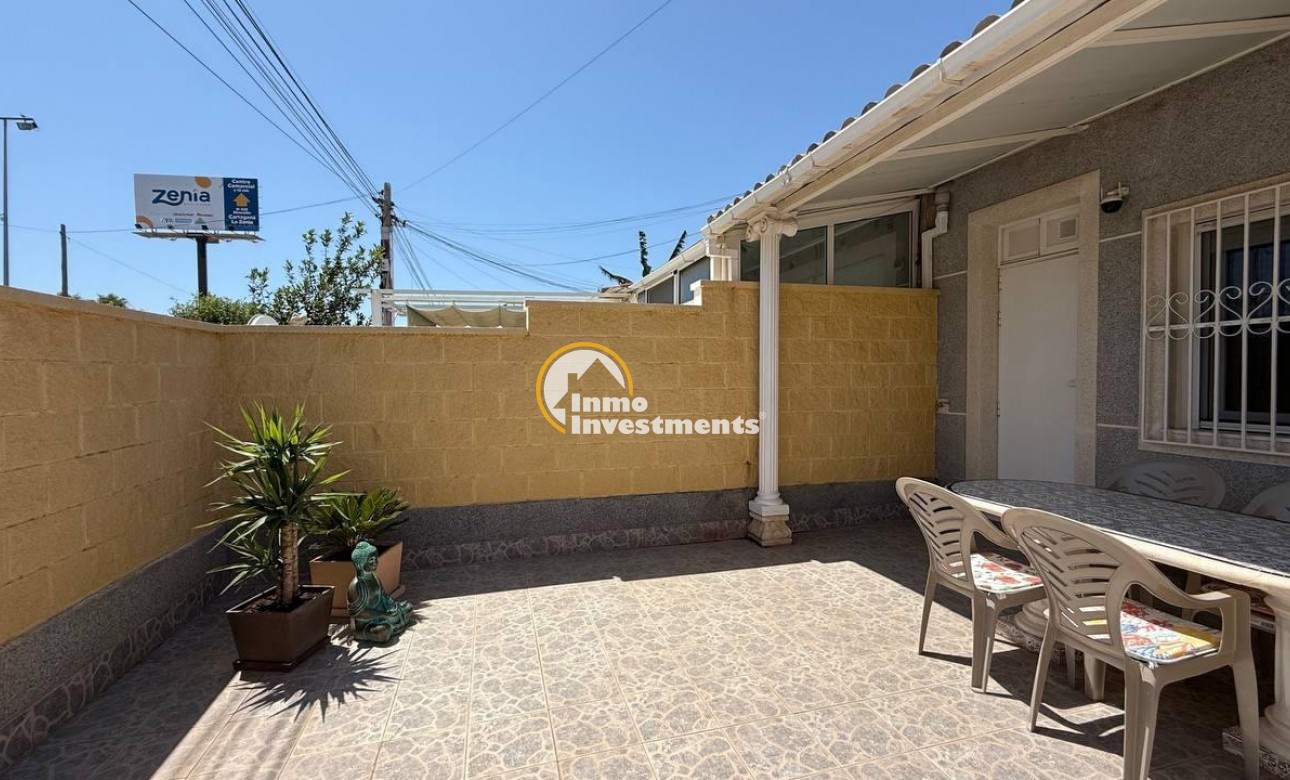 Resale - Bungalow - Torrevieja
