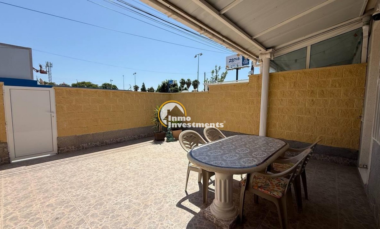 Resale - Bungalow - Torrevieja