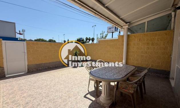 Resale - Bungalow - Torrevieja