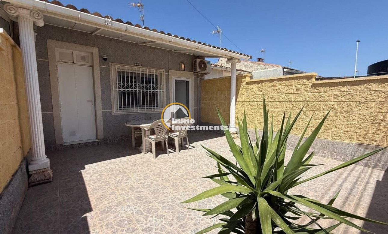 Resale - Bungalow - Torrevieja