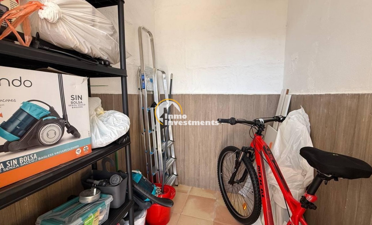 Resale - Bungalow - Torrevieja