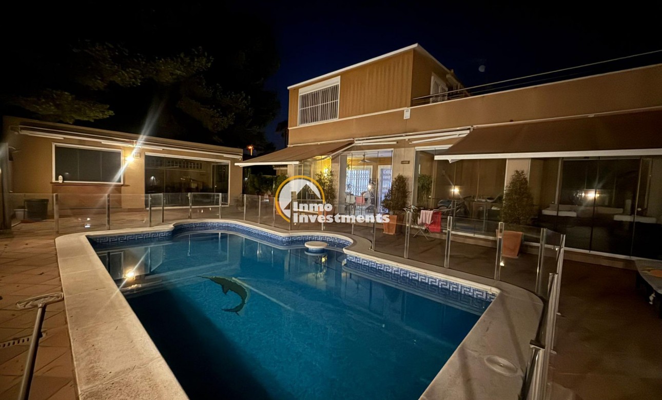 Bestaande bouw - Villa - Orihuela Costa - Altos de Campoamor