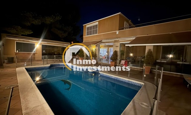 Bestaande bouw - Villa - Orihuela Costa - Altos de Campoamor