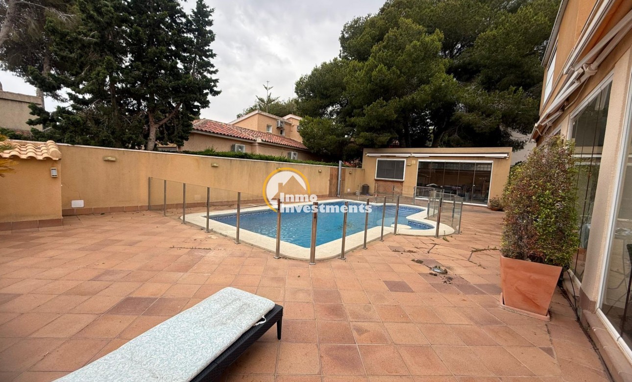 Bestaande bouw - Villa - Orihuela Costa - Altos de Campoamor