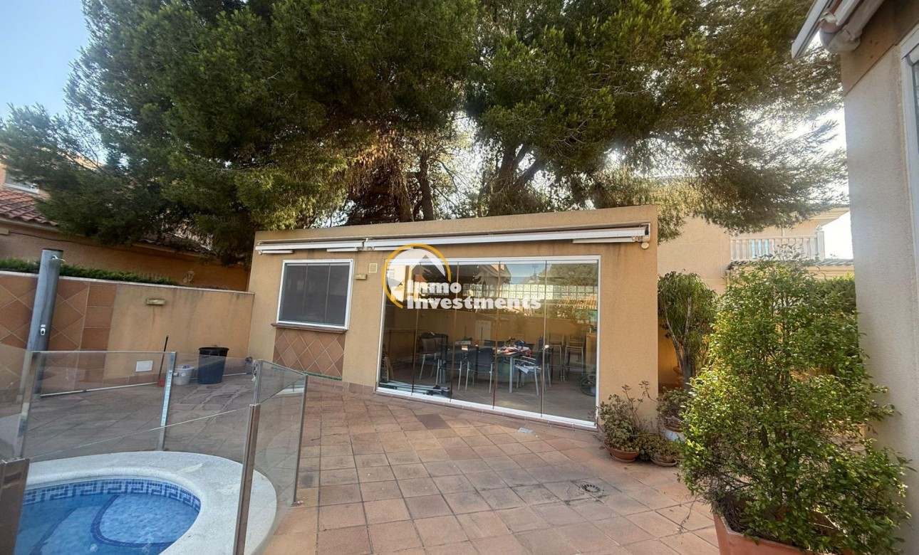 Bestaande bouw - Villa - Orihuela Costa - Altos de Campoamor