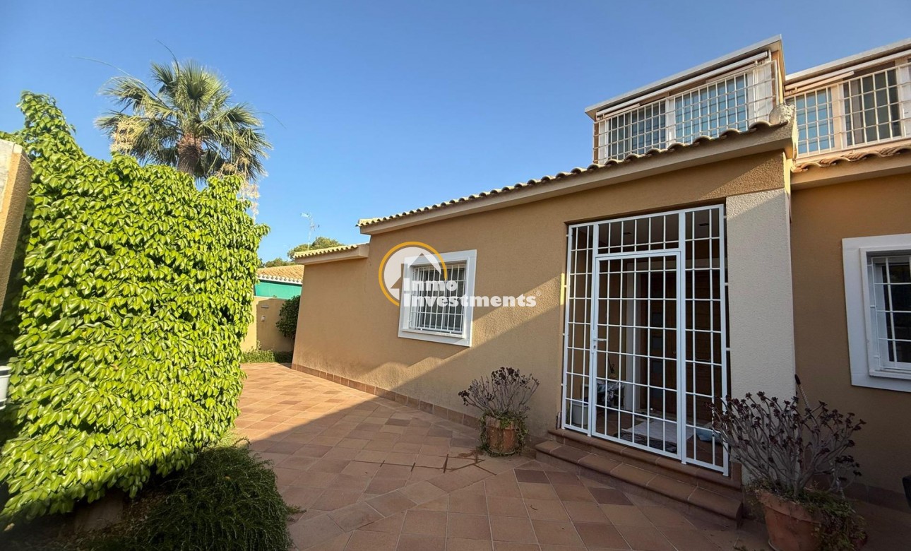 Bestaande bouw - Villa - Orihuela Costa - Altos de Campoamor