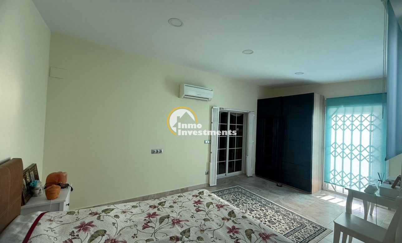 Bestaande bouw - Villa - Orihuela Costa - Altos de Campoamor