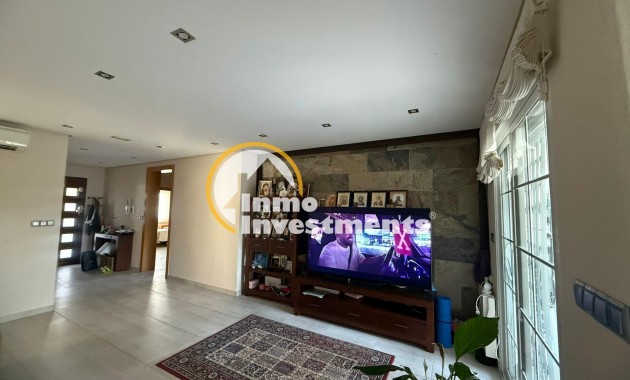 Bestaande bouw - Villa - Orihuela Costa - Altos de Campoamor