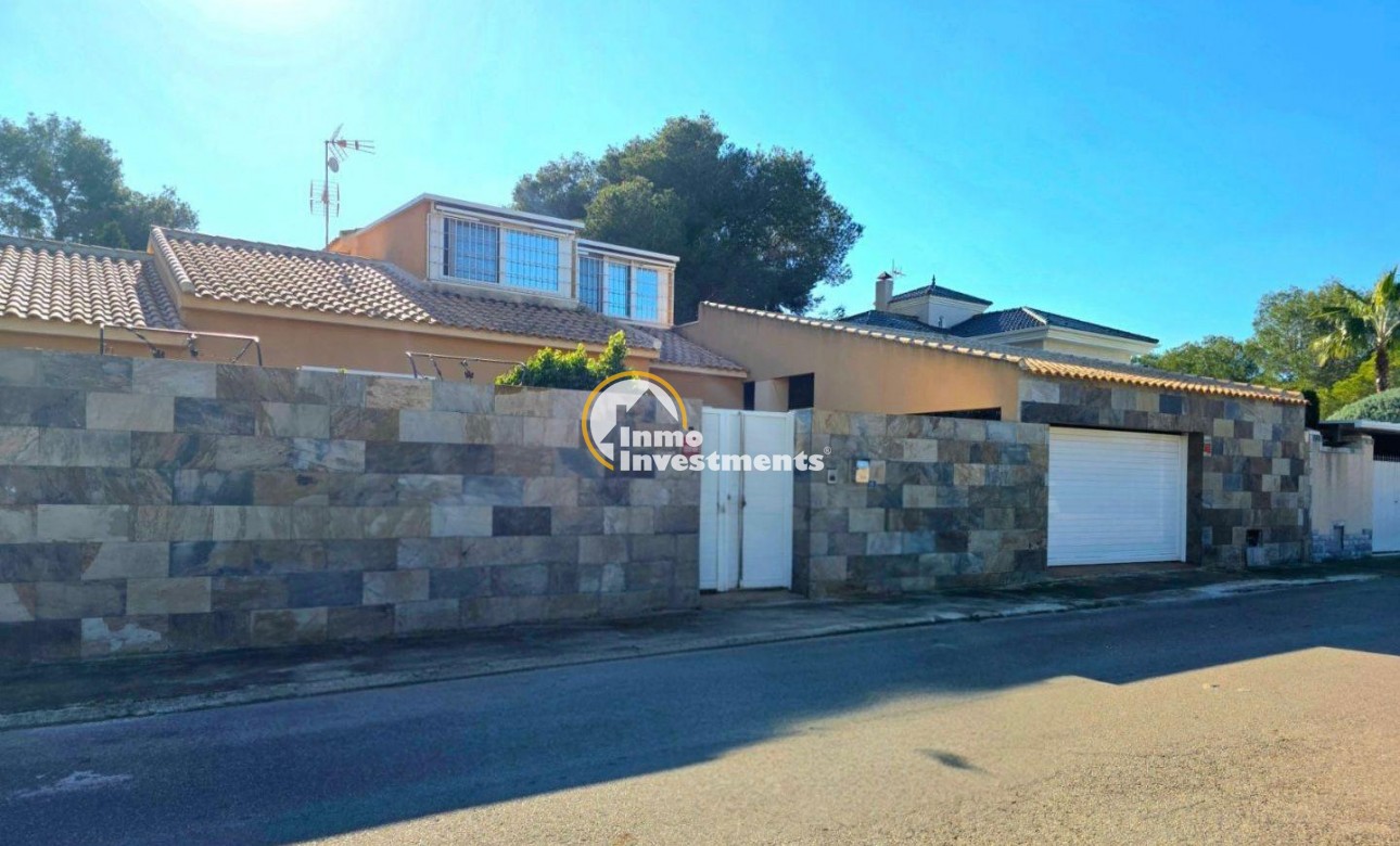 Bestaande bouw - Villa - Orihuela Costa - Altos de Campoamor