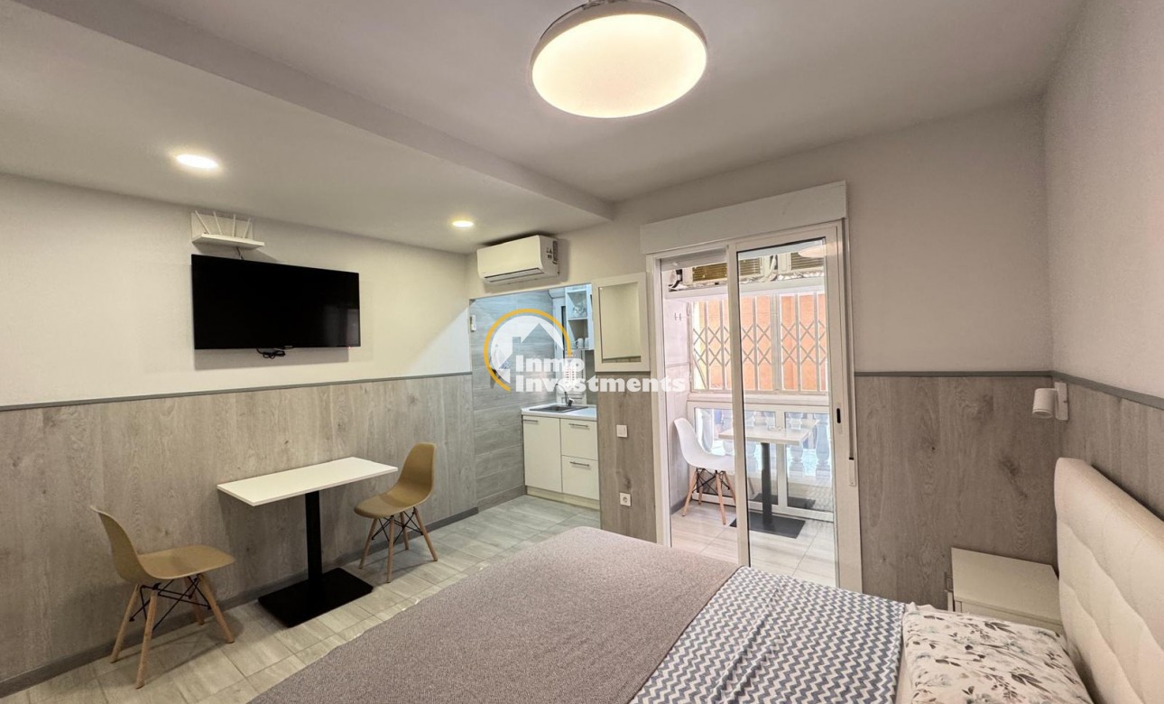 Resale - Apartment - Torrevieja - Playa del Cura