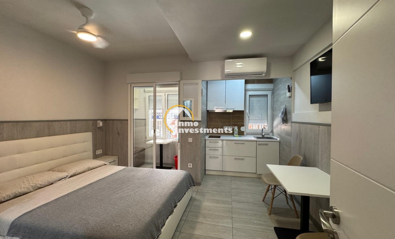 Resale - Apartment - Torrevieja - Playa del Cura