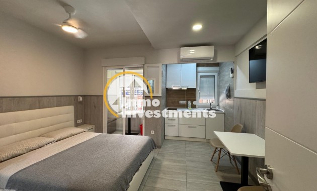 Resale - Apartment - Torrevieja - Playa del Cura