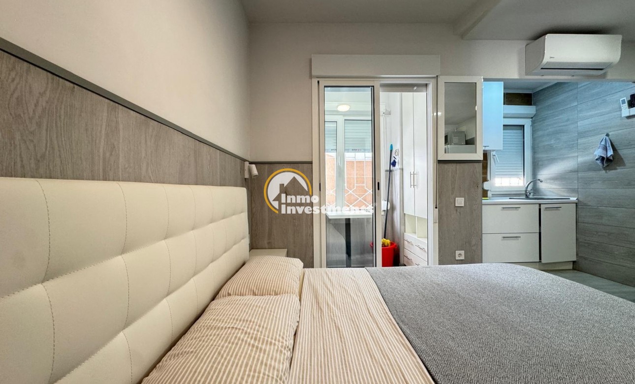 Resale - Apartment - Torrevieja - Playa del Cura