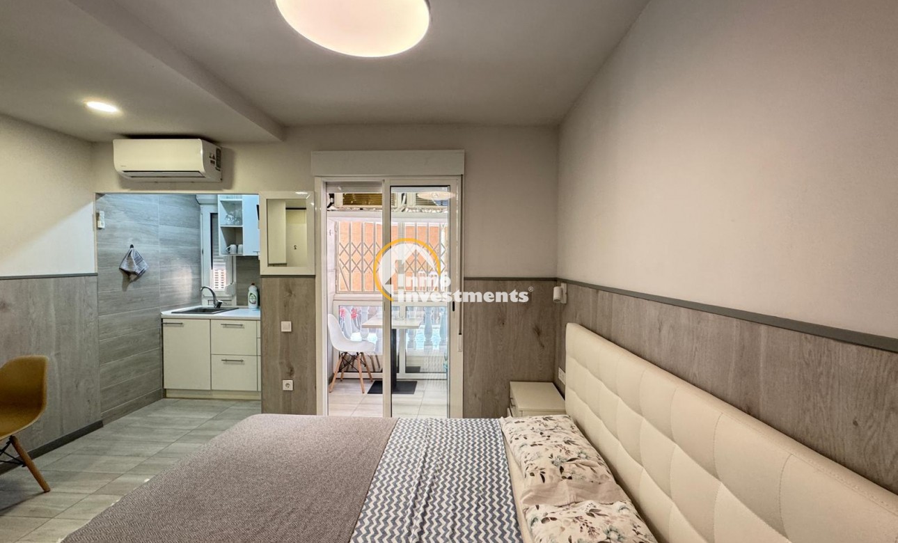 Resale - Apartment - Torrevieja - Playa del Cura