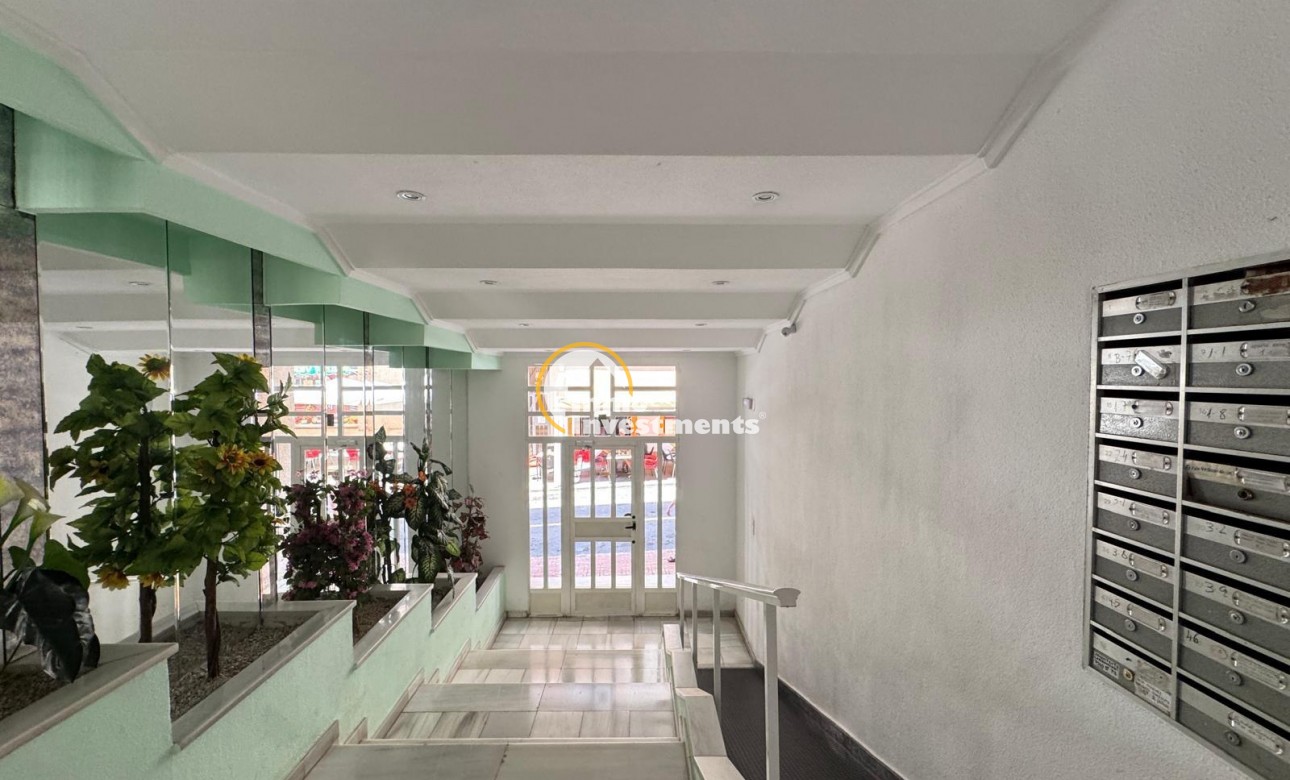 Resale - Apartment - Torrevieja - Playa del Cura