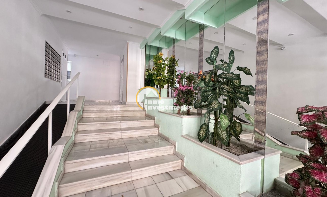 Resale - Apartment - Torrevieja - Playa del Cura