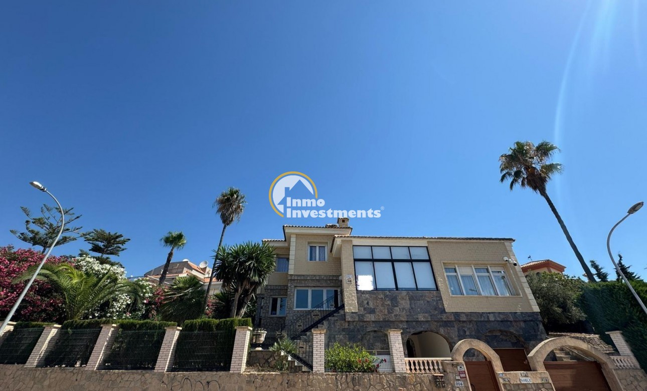 Reventa - Chalet independiente - Orihuela Costa - Campoamor