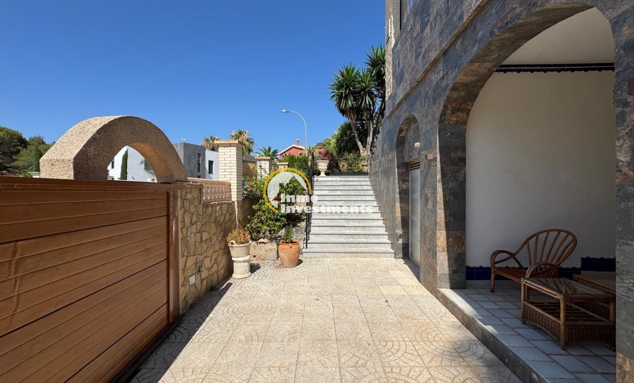 Reventa - Chalet independiente - Orihuela Costa - Campoamor