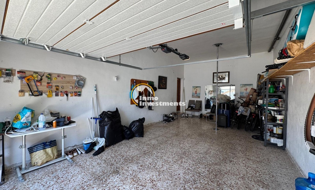 Reventa - Chalet independiente - Orihuela Costa - Campoamor
