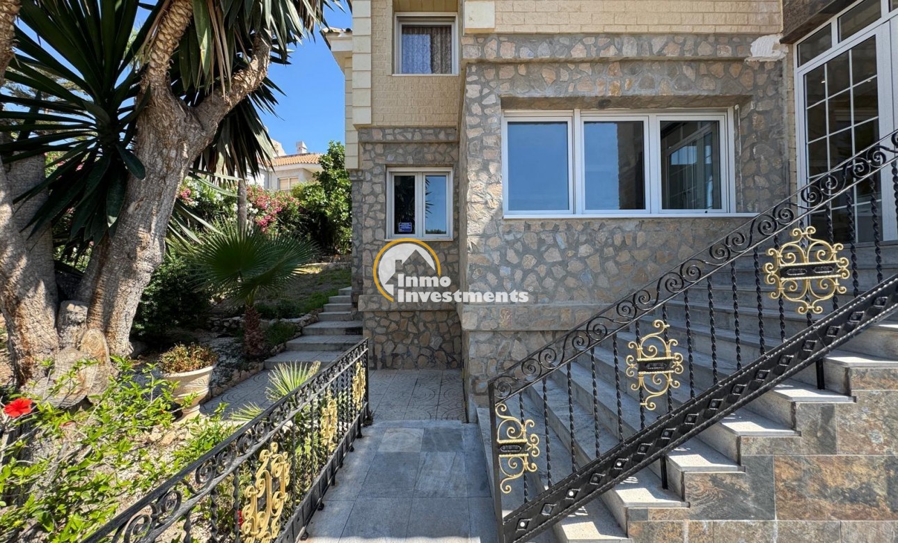 Reventa - Chalet independiente - Orihuela Costa - Campoamor