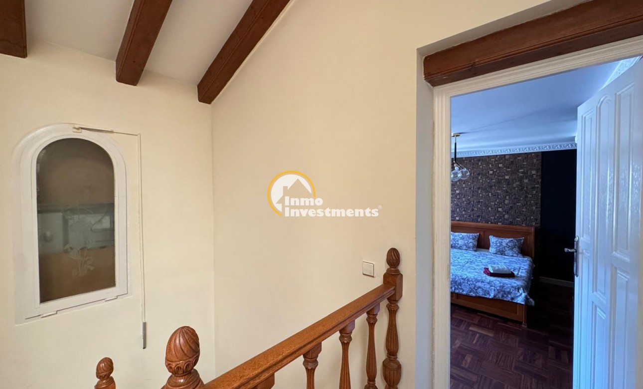 Reventa - Chalet independiente - Orihuela Costa - Campoamor