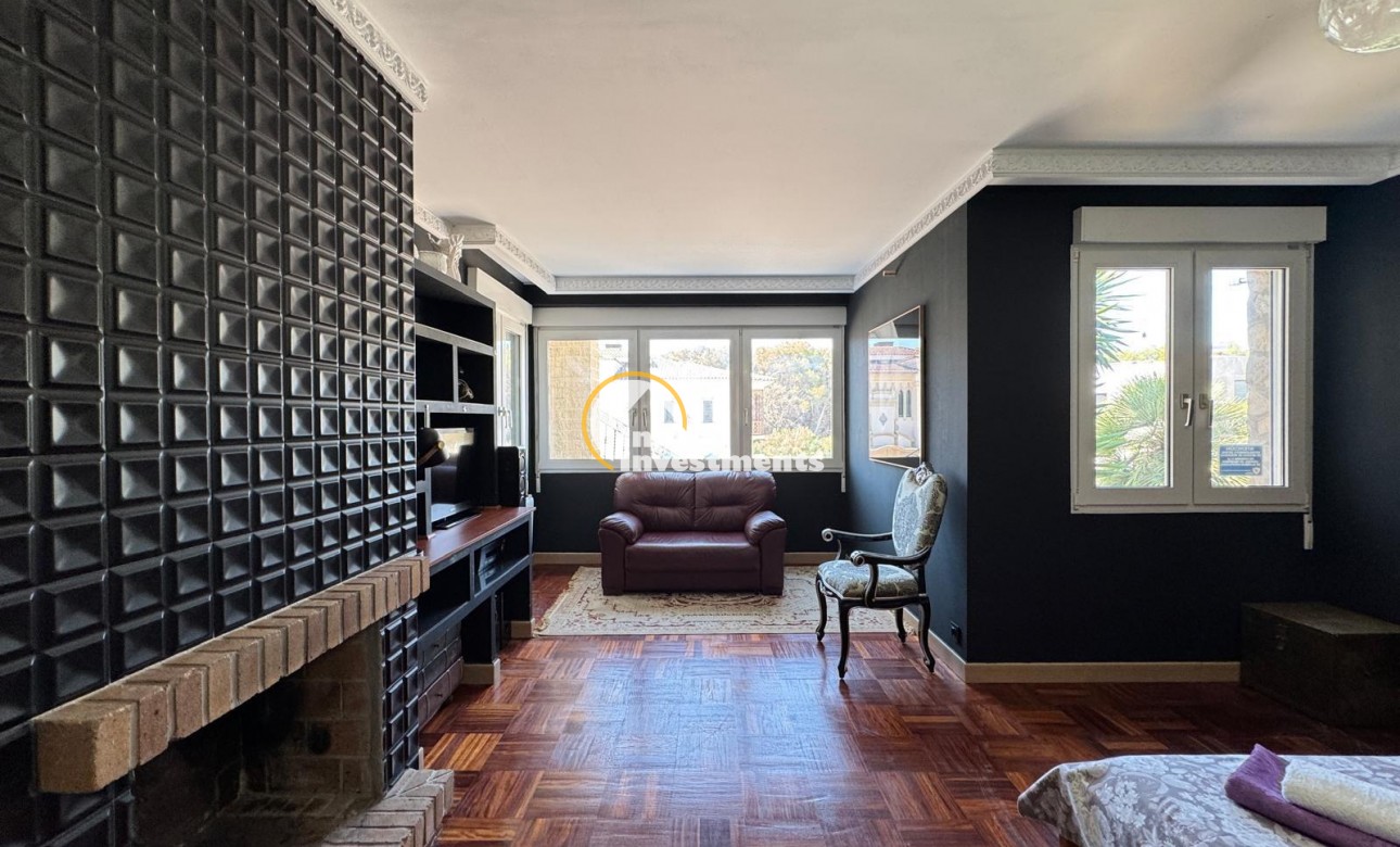 Reventa - Chalet independiente - Orihuela Costa - Campoamor