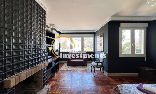 Reventa - Chalet independiente - Orihuela Costa - Campoamor