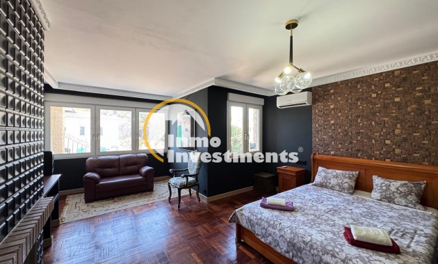 Reventa - Chalet independiente - Orihuela Costa - Campoamor