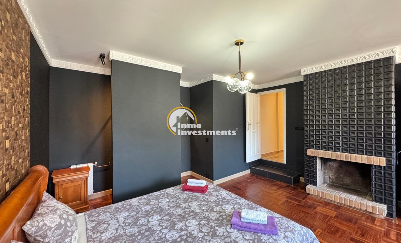 Reventa - Chalet independiente - Orihuela Costa - Campoamor