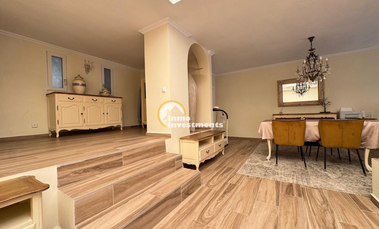 Reventa - Chalet independiente - Orihuela Costa - Campoamor