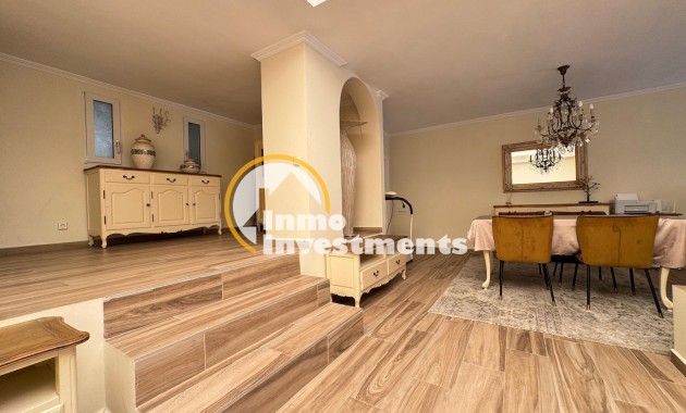 Reventa - Chalet independiente - Orihuela Costa - Campoamor