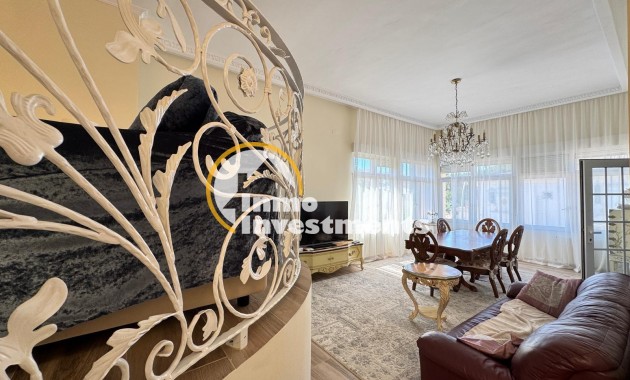 Reventa - Chalet independiente - Orihuela Costa - Campoamor