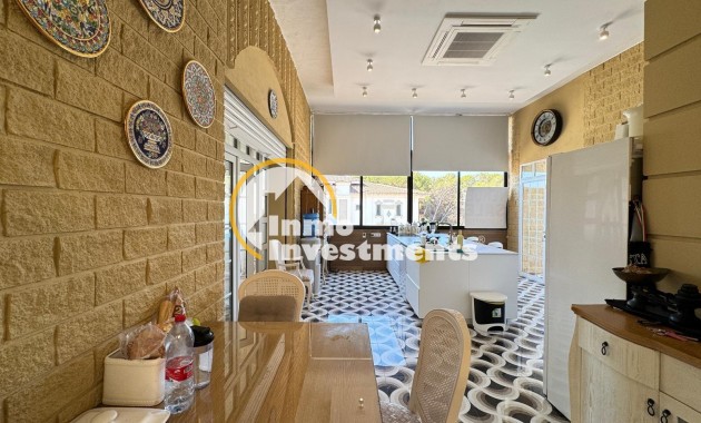 Reventa - Chalet independiente - Orihuela Costa - Campoamor