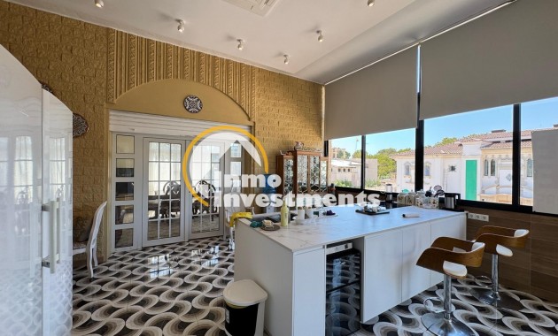 Reventa - Chalet independiente - Orihuela Costa - Campoamor