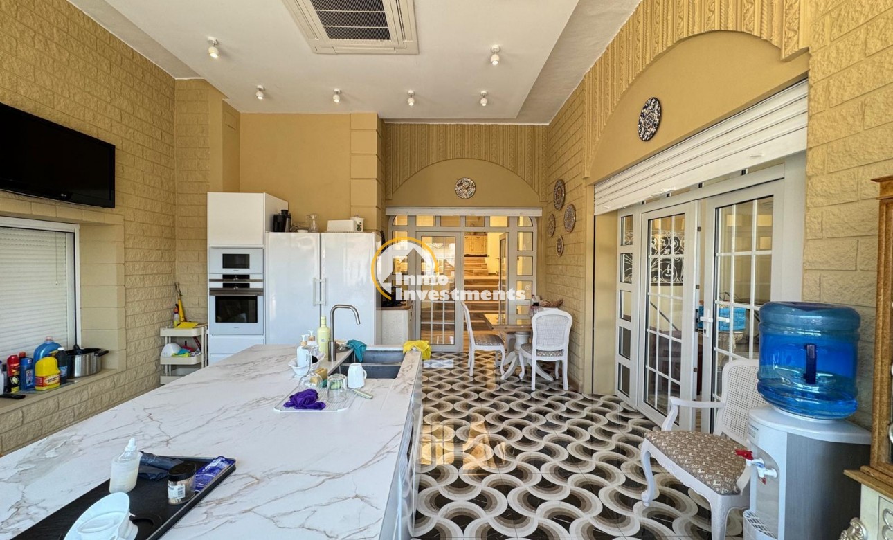 Reventa - Chalet independiente - Orihuela Costa - Campoamor