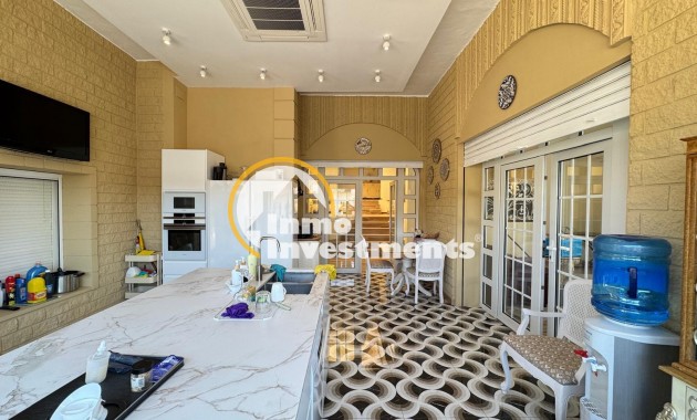 Reventa - Chalet independiente - Orihuela Costa - Campoamor