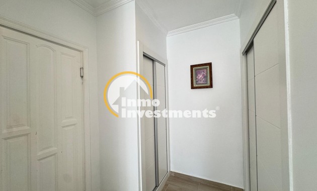 Reventa - Chalet independiente - Orihuela Costa - Campoamor