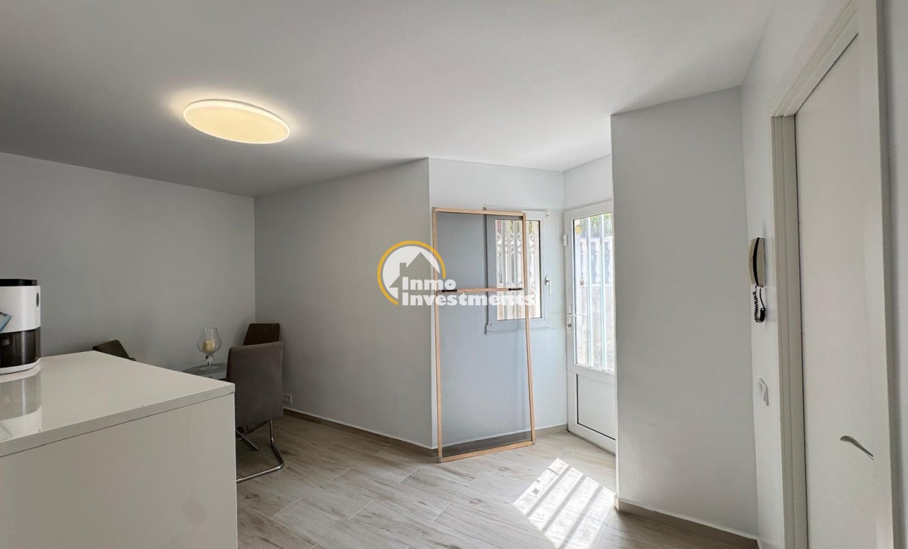 Reventa - Chalet independiente - Orihuela Costa - Campoamor