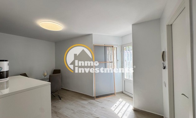 Reventa - Chalet independiente - Orihuela Costa - Campoamor