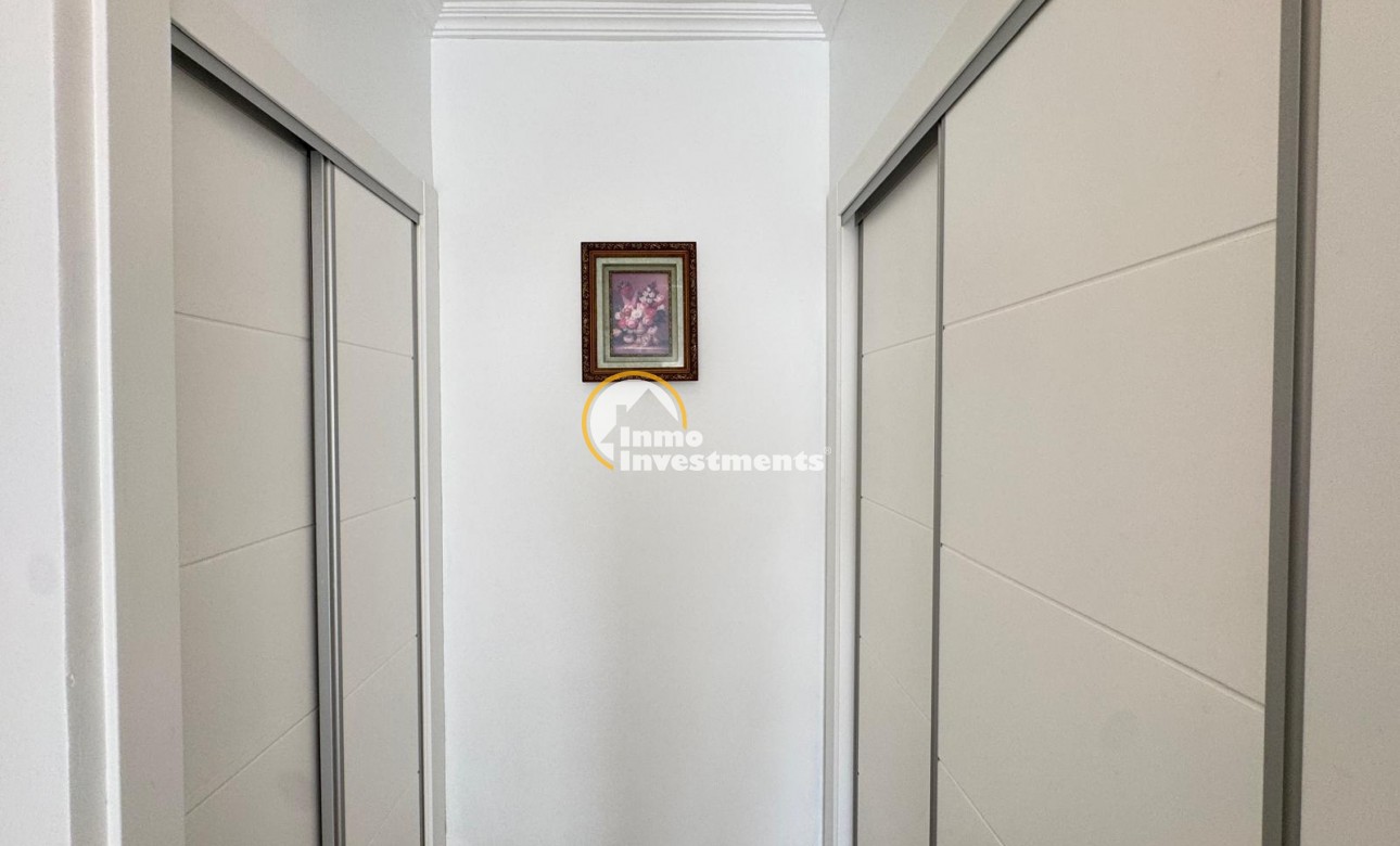 Reventa - Chalet independiente - Orihuela Costa - Campoamor