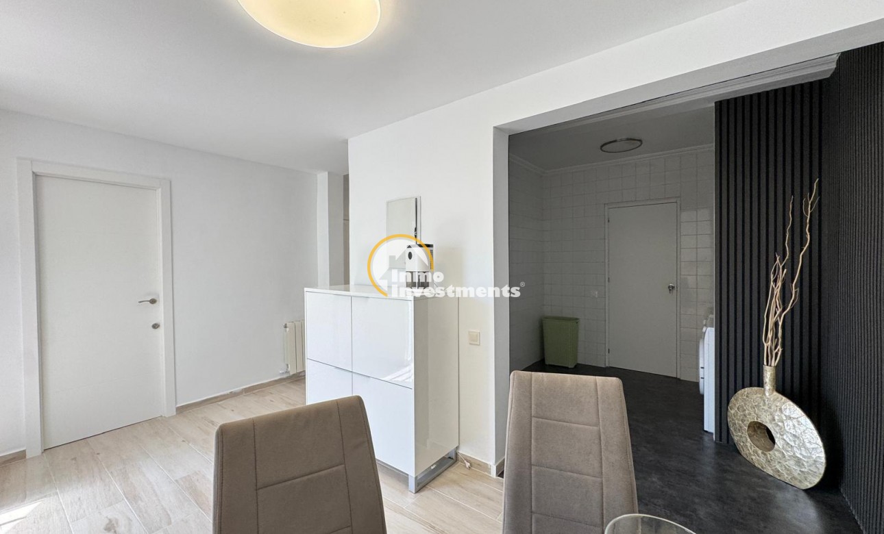 Reventa - Chalet independiente - Orihuela Costa - Campoamor