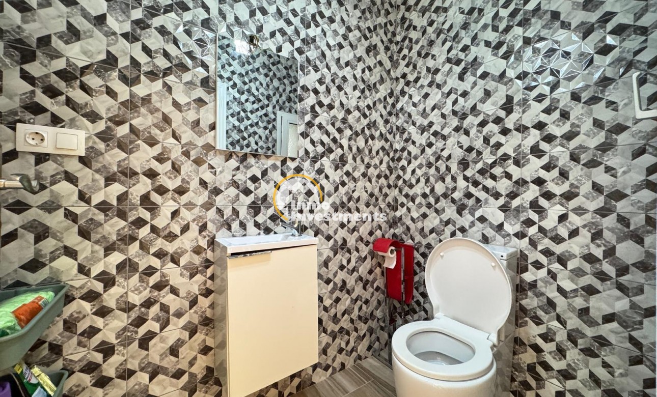 Reventa - Chalet independiente - Orihuela Costa - Campoamor