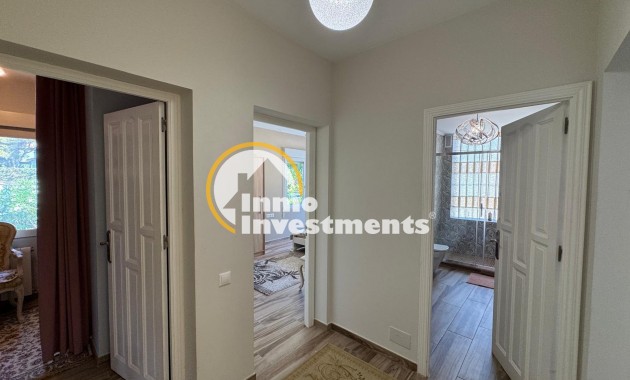 Reventa - Chalet independiente - Orihuela Costa - Campoamor