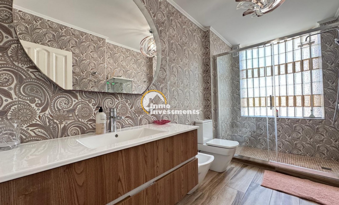 Reventa - Chalet independiente - Orihuela Costa - Campoamor