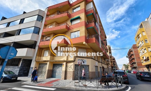 Resale - Apartment - Torrevieja - Estacion de autobuses