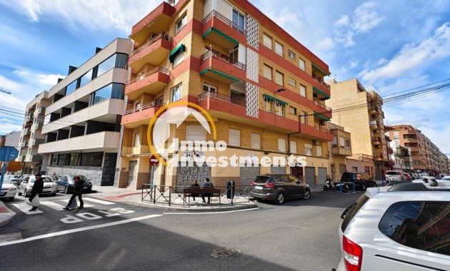 Resale - Apartment - Torrevieja - Estacion de autobuses