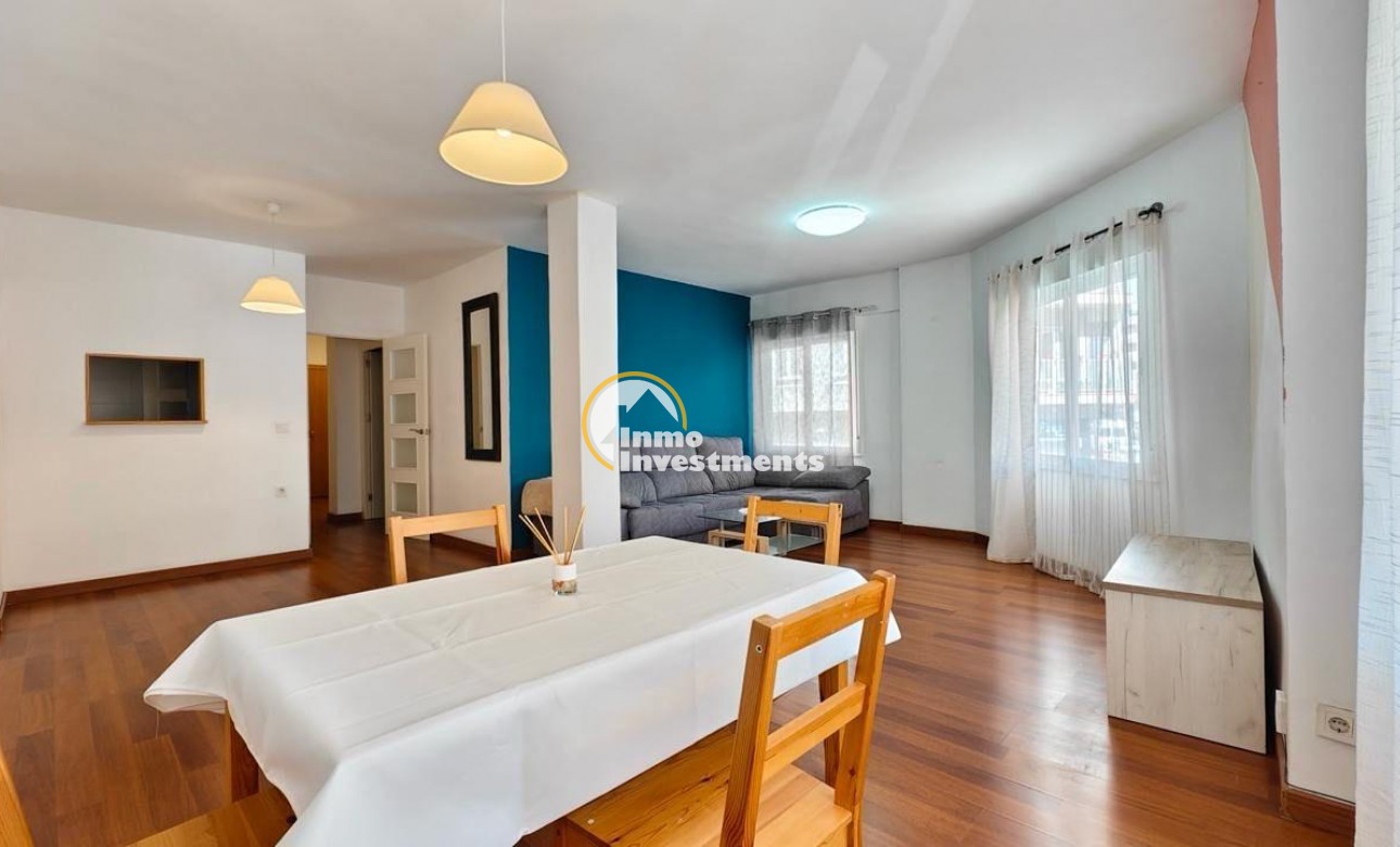 Resale - Apartment - Torrevieja - Estacion de autobuses