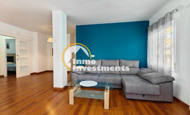 Resale - Apartment - Torrevieja - Estacion de autobuses