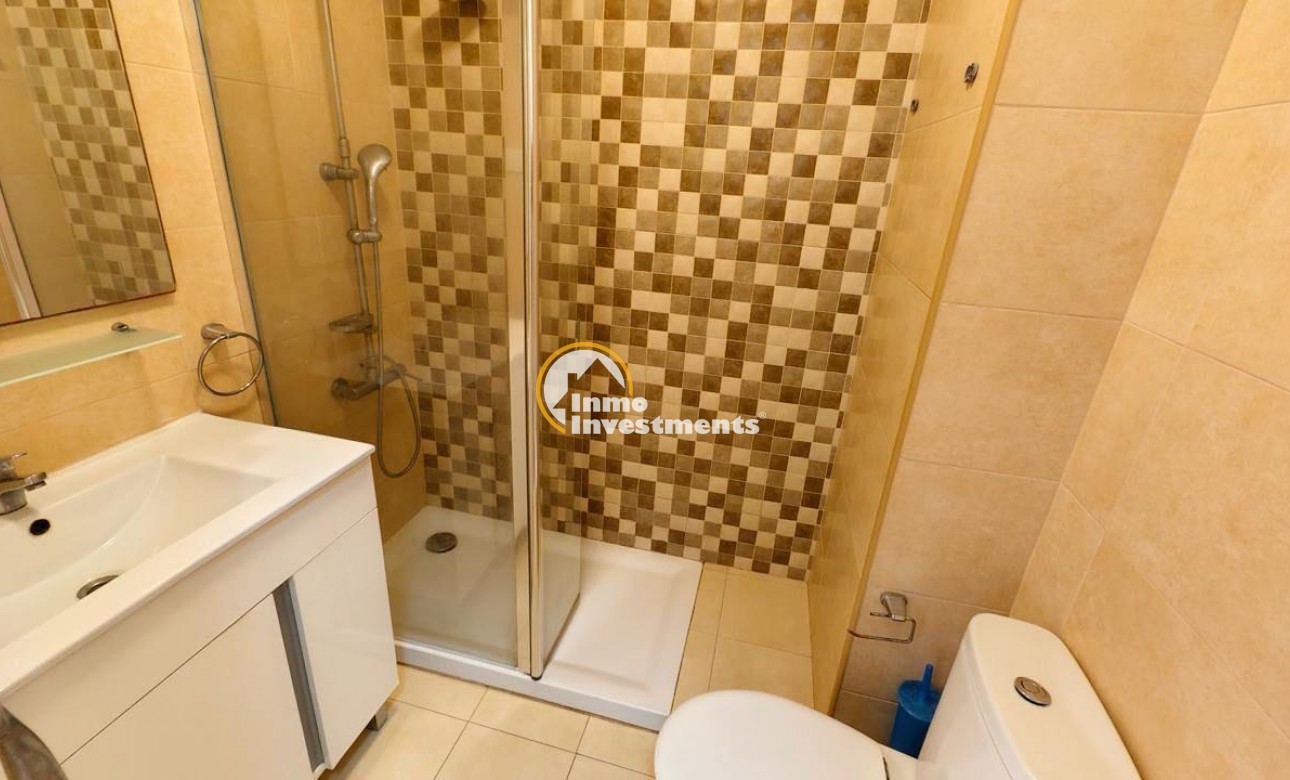 Resale - Apartment - Torrevieja - Estacion de autobuses